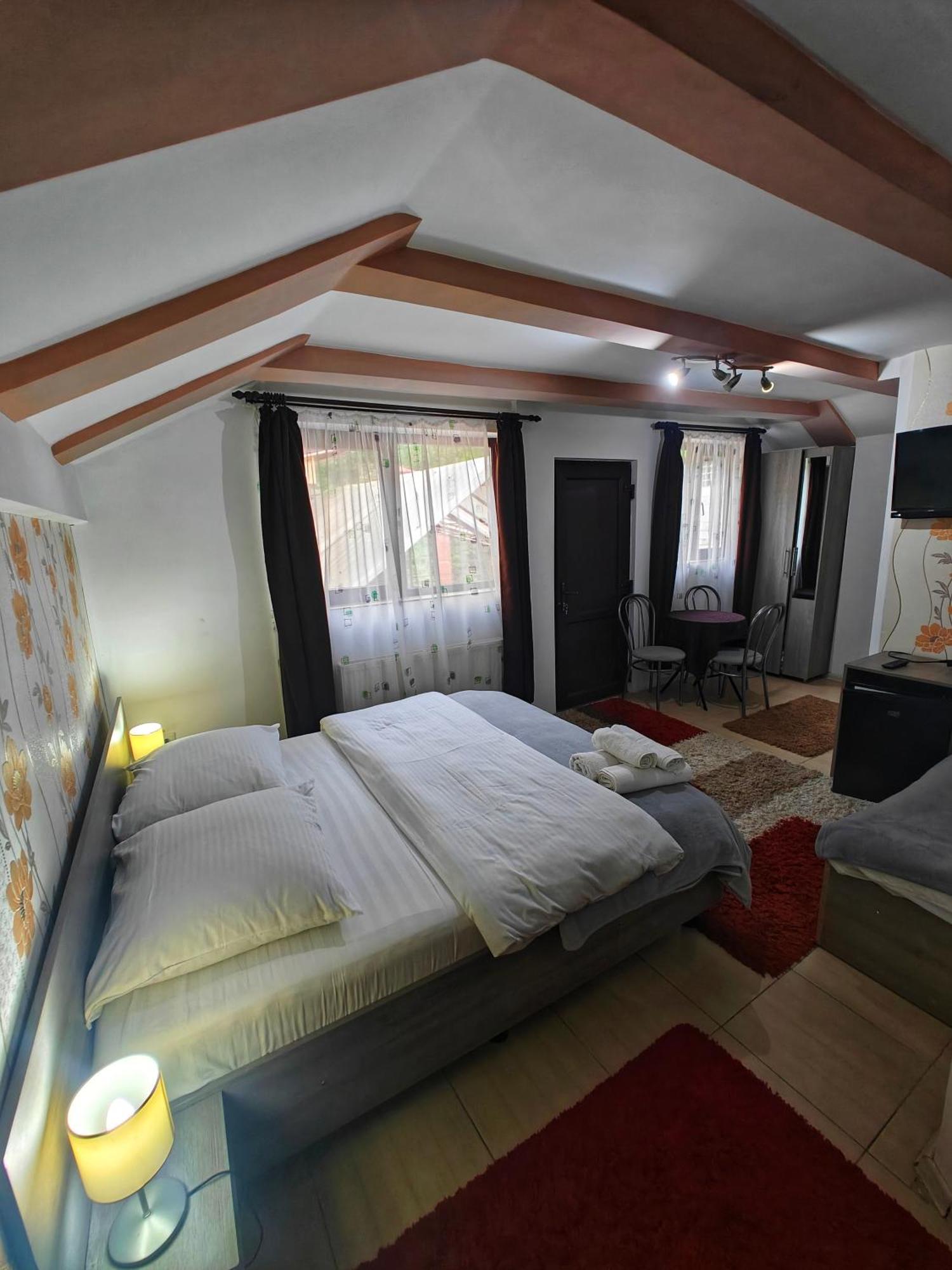 Casa Miclau Apartment Baile Herculane Bagian luar foto