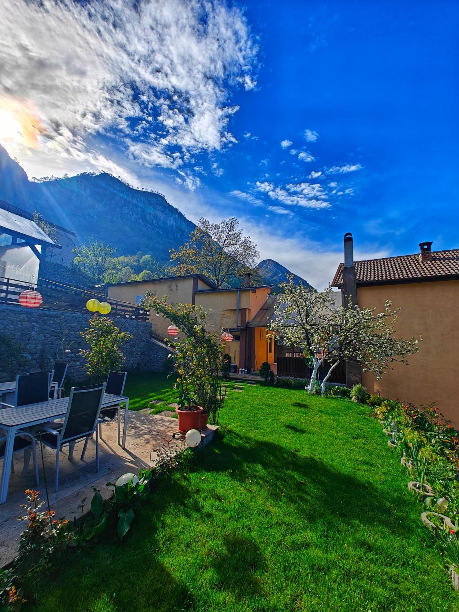 Casa Miclau Apartment Baile Herculane Bagian luar foto