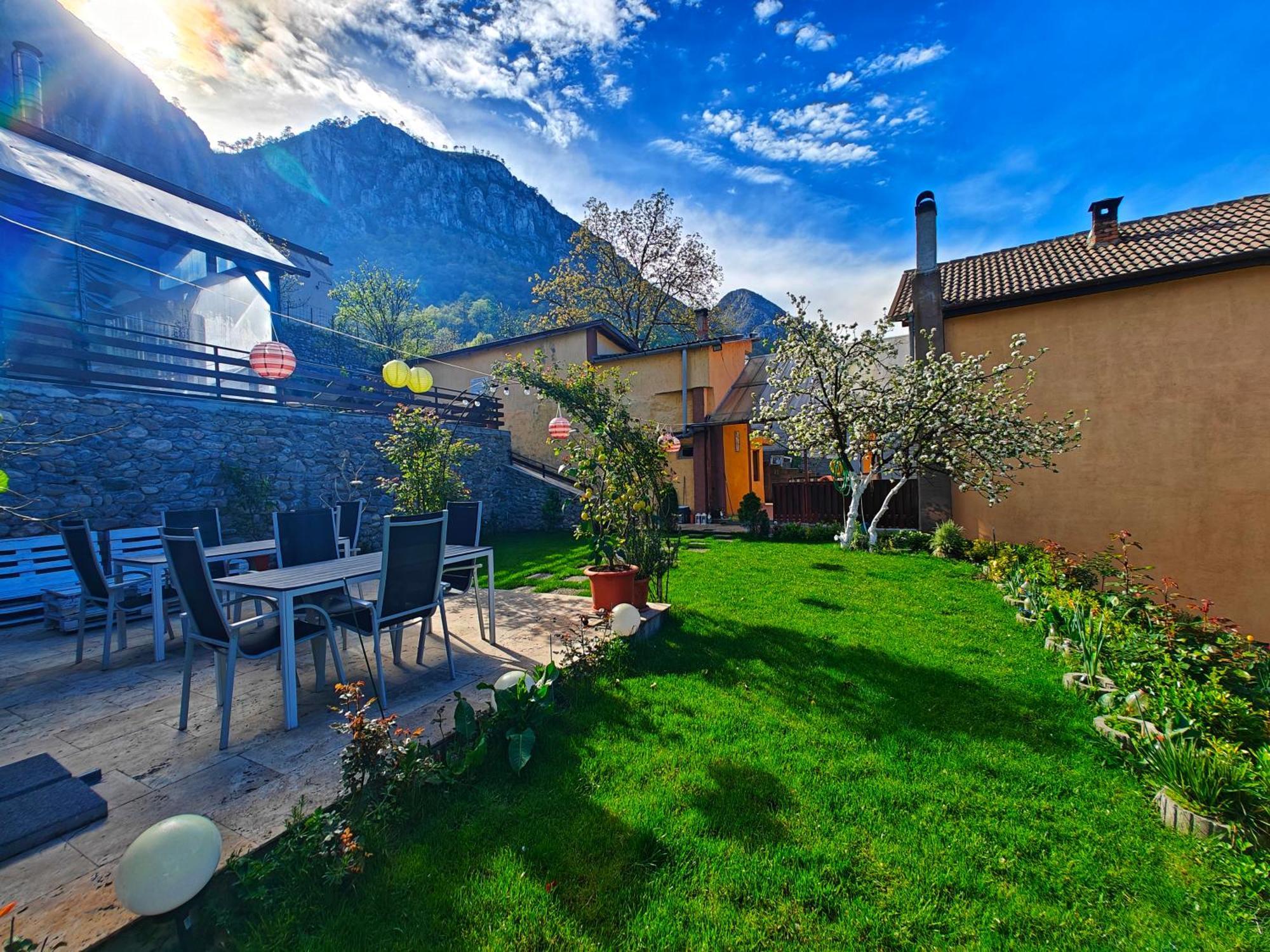 Casa Miclau Apartment Baile Herculane Bagian luar foto