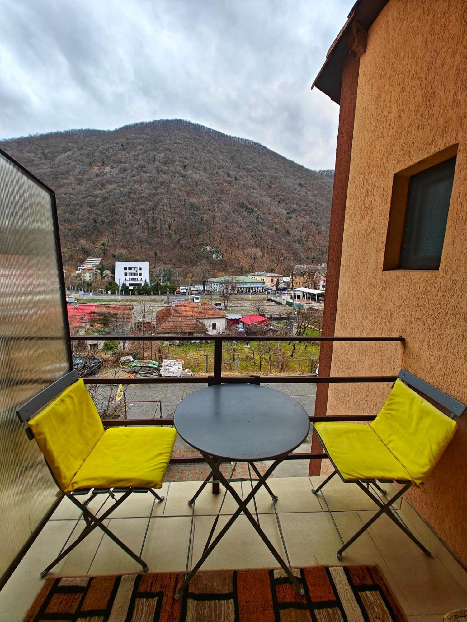 Casa Miclau Apartment Baile Herculane Bagian luar foto