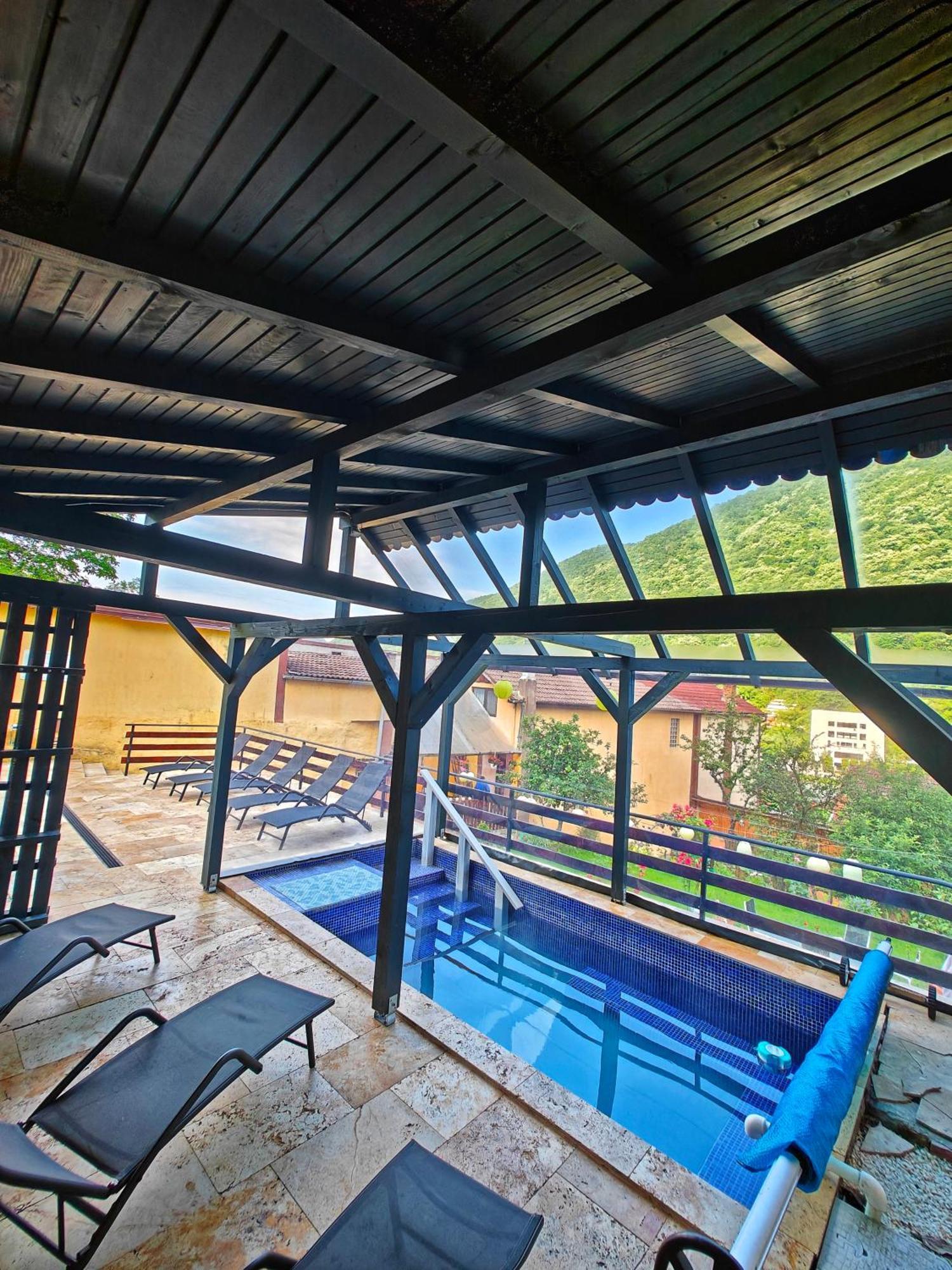 Casa Miclau Apartment Baile Herculane Bagian luar foto